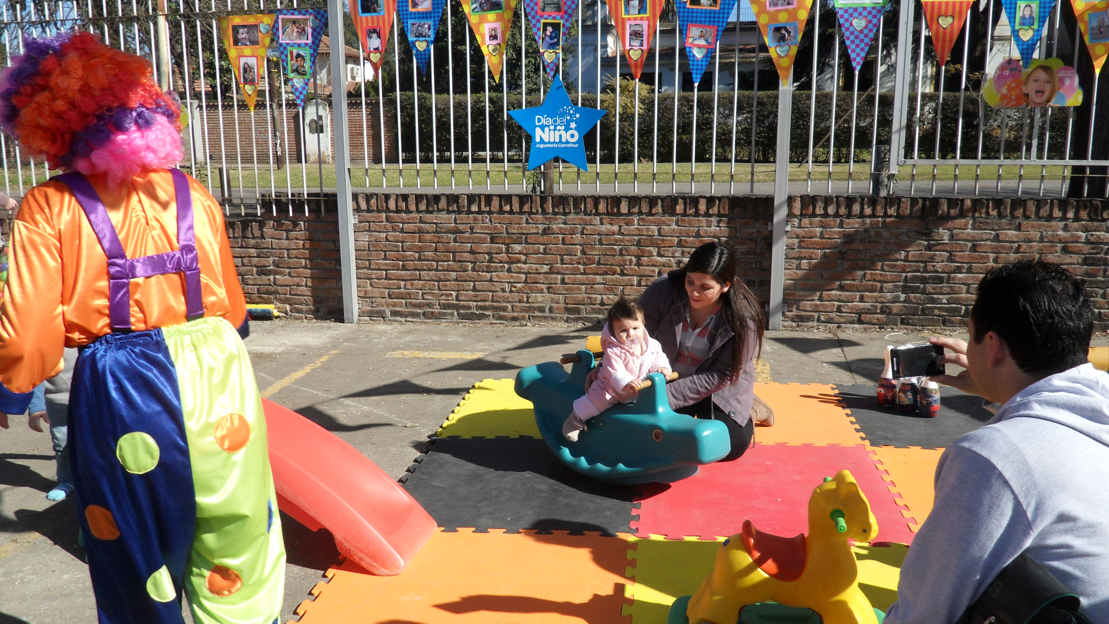 Juevos para Evento Día del niño en Carrefour