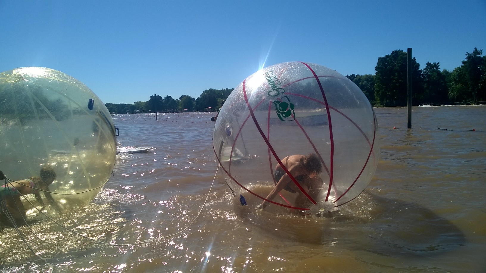 Juevos para Evento Guaraná Antartica